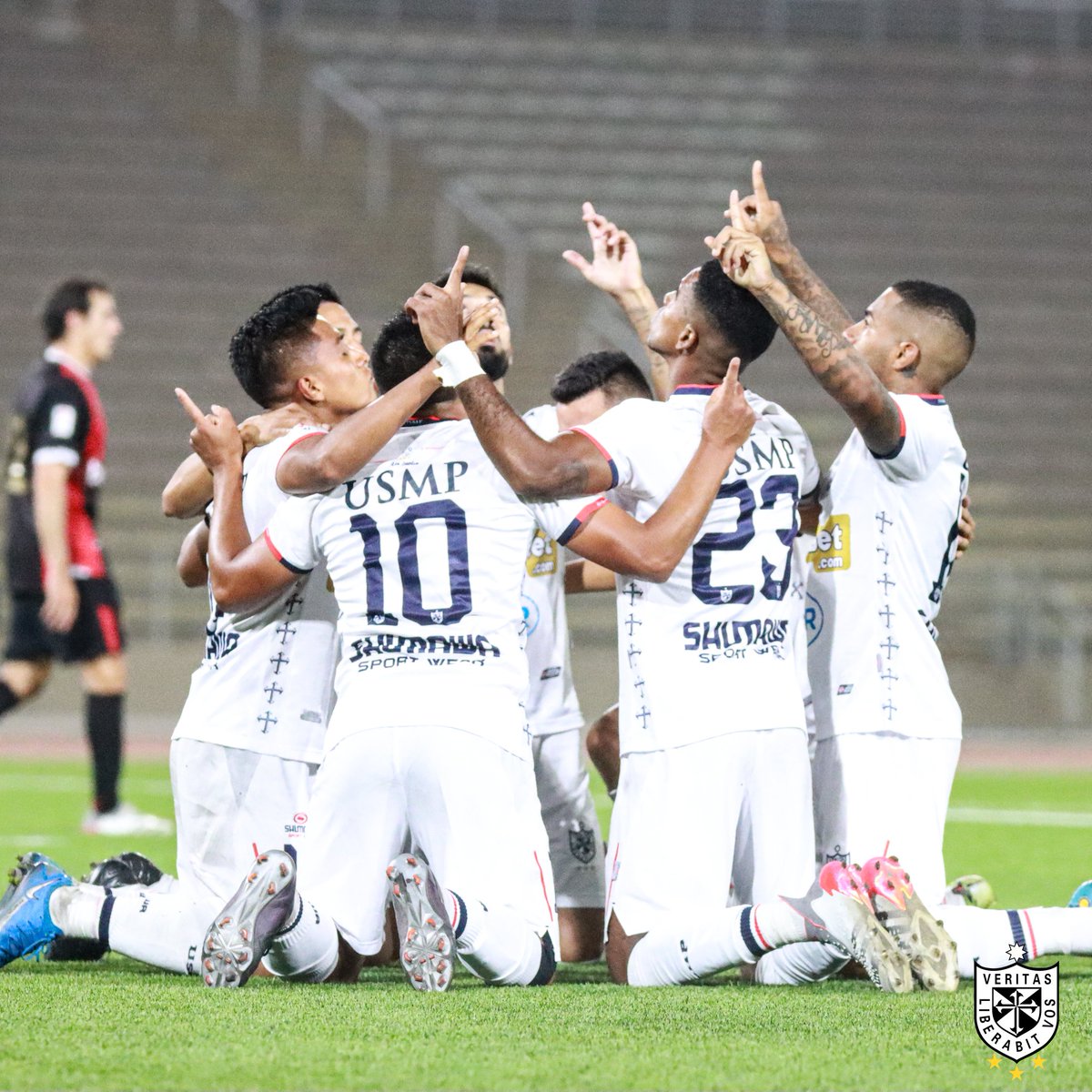 Club_USMP's tweet photo. ¡GANAMOS!

Seguimos en pie 💪

#VamosSanMartin https://t.co/Mujk6j1BkD