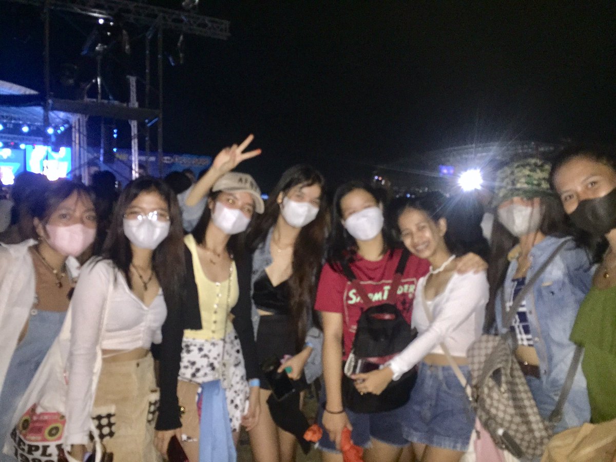 ercjnesnjse's tweet photo. About last night 💛✨
.
.
December Avenue xx Bandang Lapis 🤘🏻🎸 https://t.co/dZgayTbZGx