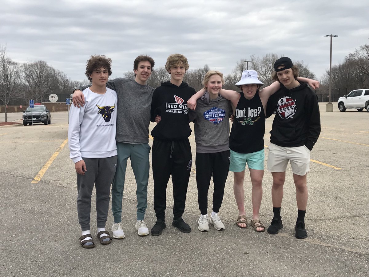 2006 Ice Clams reunite at HP tryouts. Always a Clam 🥅🏒❤️⁦<a href="/GryffFunke/">Gryffon Funke</a>⁩ <a href="/fi_goodie44/">Frank Goodman</a>⁩ ⁦<a href="/johnjengoodman/">Jennifer Goodman</a>⁩