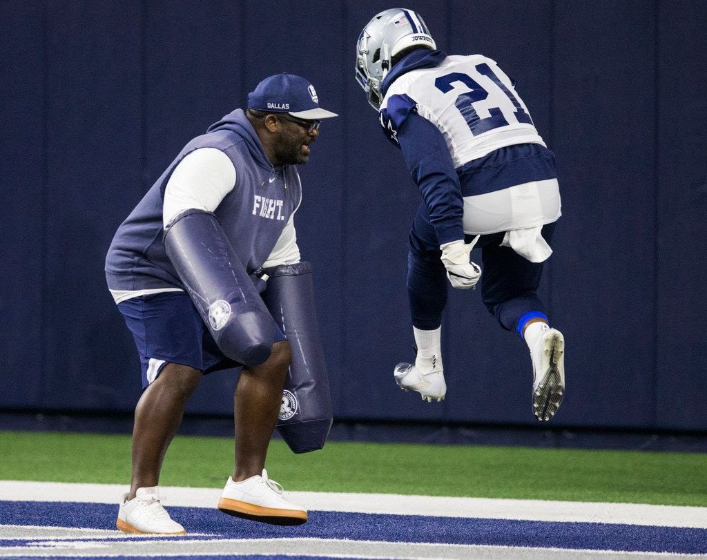 GehlkenNFL's tweet photo. Former Cowboys running backs coach Gary Brown passed away today in Pennsylvania following latest battle with cancer. He was 52. Just as he lived, Brown fought with an incredible spirit. He spent seven seasons in Dallas, including the first four of Ezekiel Elliott’s NFL career. https://t.co/7JGhV6OrAu