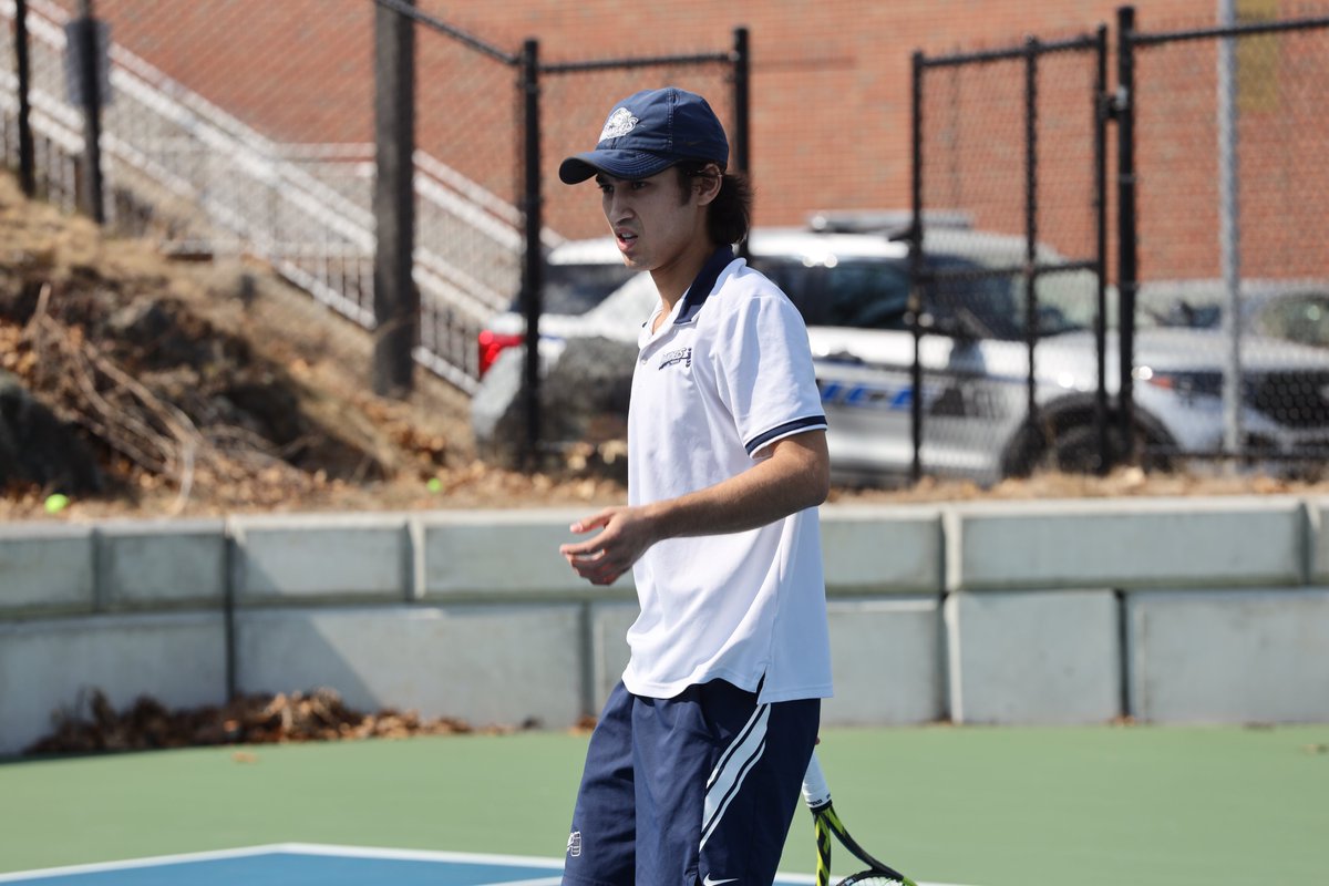 BrandeisJudges's tweet photo. Nice win for #14 @BrandeisTennis men, who edged #26 Babson, 5-4, despite playing without their usual #1 and #3 players. Simon Kauppila, in his first match of the season at #4, earned the clinching win in three sets #RollDeis https://t.co/apKF51IQ5u https://t.co/L4d4gMnb8L