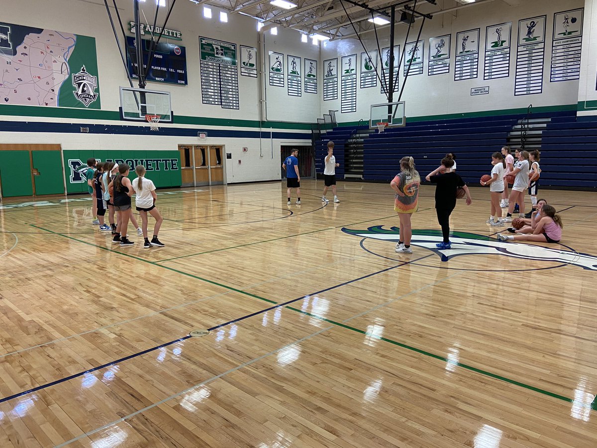 MustangsWBB's tweet photo. Week two!! Future Mustangs putting in the time!!! @MustangsWBB2028 @MustangsWBB2027 @MustangsWBB2026 #GoMustangsGo #SundayFunDay https://t.co/KDx5GeHZ7f