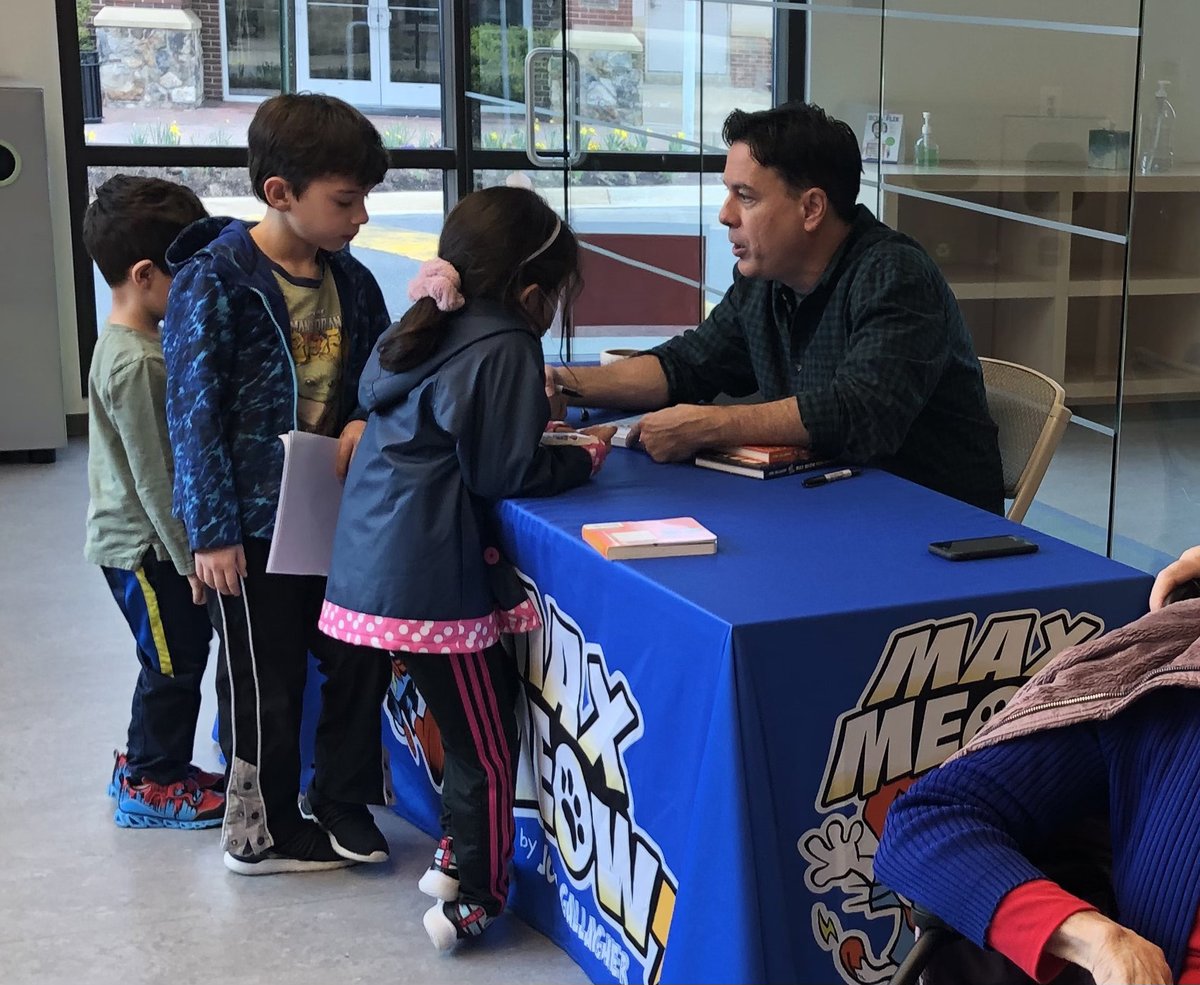 johnbgallagher's tweet photo. Pics from #BrambletonLibrary visit-- so happy to be doing in person visits with schools and libraries! #MaxMeow @RHKidsGraphic @RHCBEducators https://t.co/AH26qZQBJm