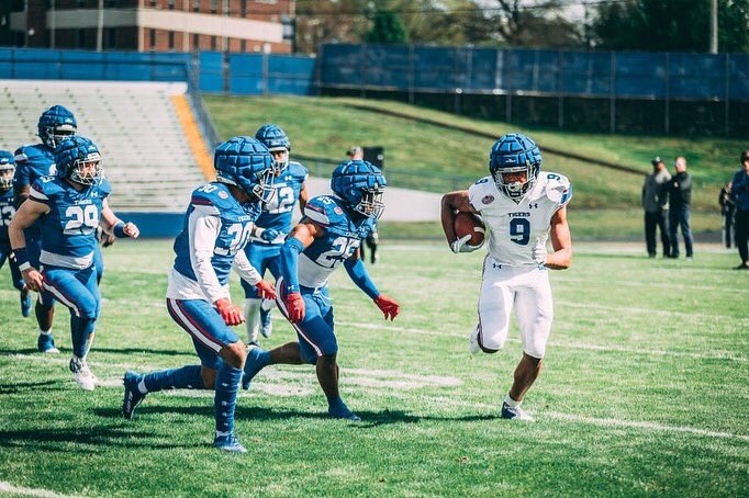 BlakeJahee's tweet photo. 1st spring game in the books✅ https://t.co/eM6PPRsFIF