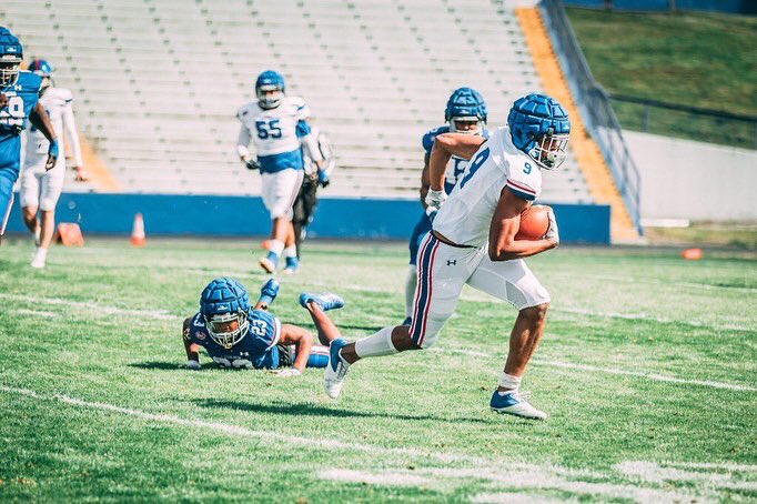 BlakeJahee's tweet photo. 1st spring game in the books✅ https://t.co/eM6PPRsFIF