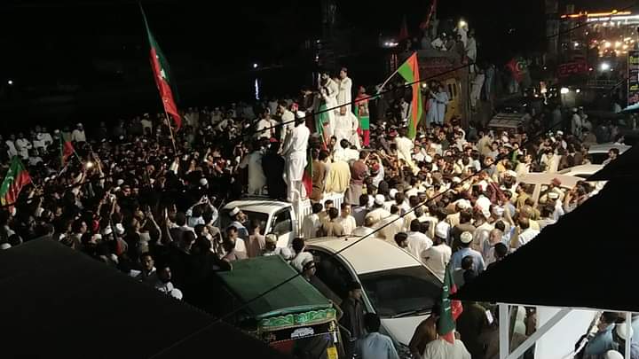PeaceForALL_1st's tweet photo. #امپورٹڈ_حکومت_نامنظور https://t.co/QnY63JrBvo