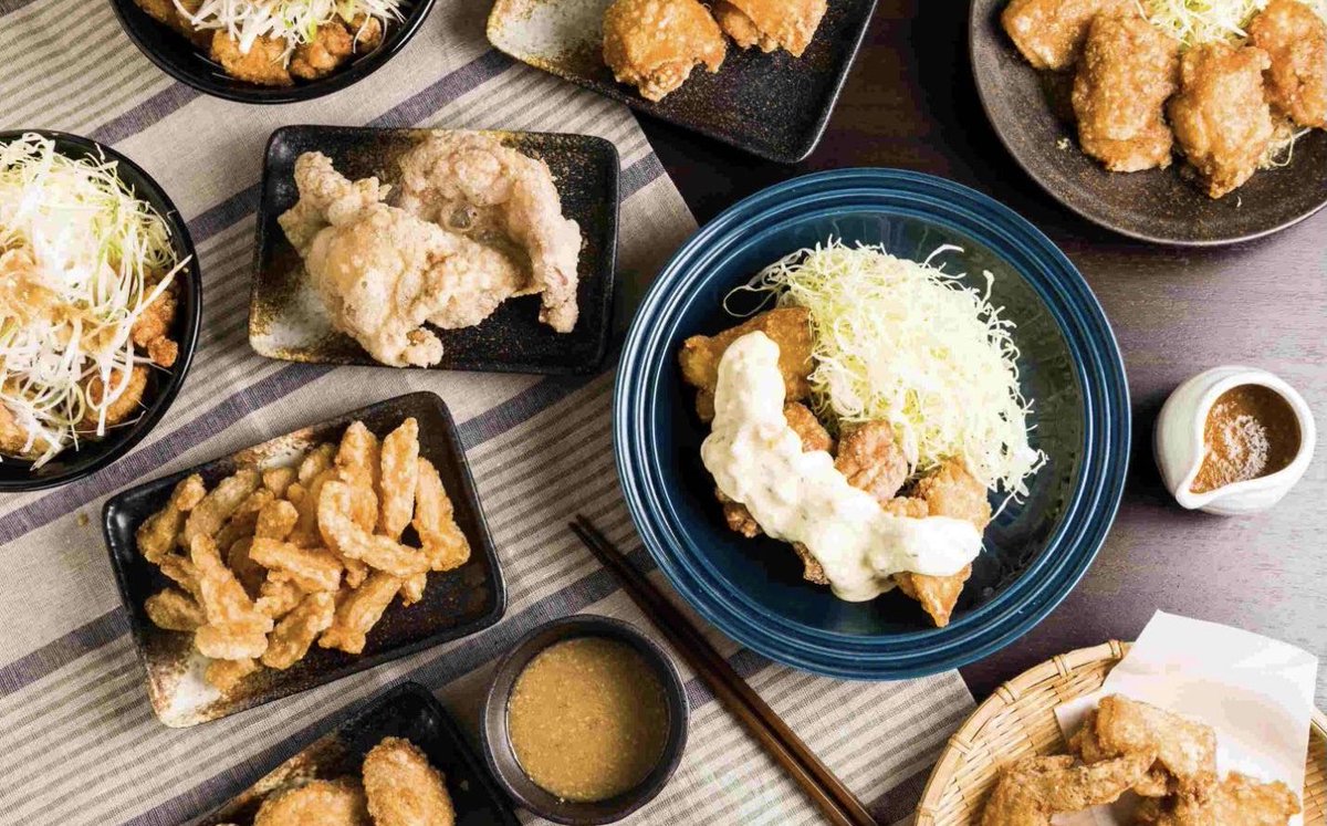 onenaganoeats's tweet photo. 【新店舗掲載のお知らせ！】
長野大通り沿い権堂アーケード入り口近くに昨年11月にオープンし、長野県初上陸を果たした からあげ縁(ゆかり)
秘伝のタレに漬け込んだ伝説のからあげが本日4月11日から���ンナガノイーツでも注文頂けます！
ぜひご賞味ください。
https://t.co/0qMFUvYGKm https://t.co/Zmg8aK8kxf