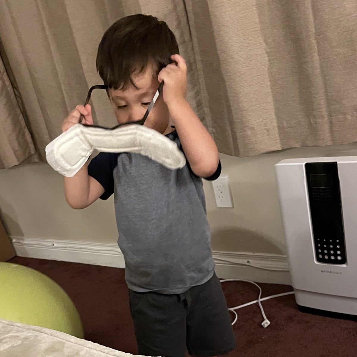 Burger_Time_'s tweet photo. I leave this kid alone with my hospital bag for one second https://t.co/pvmZ9fgykL