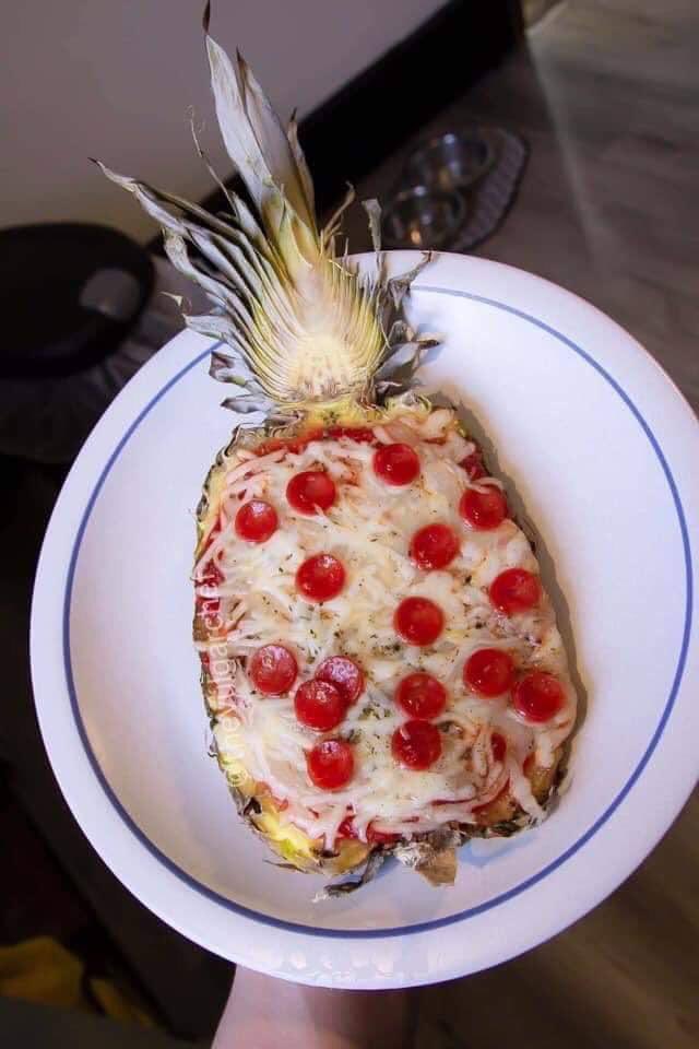 Dansgaming's tweet photo. Everyone complains about pineapple on pizza, but what about… https://t.co/CYMRqlSBVW