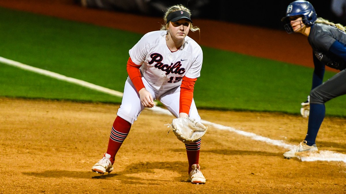 Michelle Winfield and Carli Zanassi homered on Sunday afternoon, but PLU completed the sweep.

<a href="/Boxer_Softball/">Pacific Softball</a> wraps up the 2022 season next weekend with a four-game set against the team from McMinnville.

📰: bit.ly/3KsRlkL

#GoBoxers