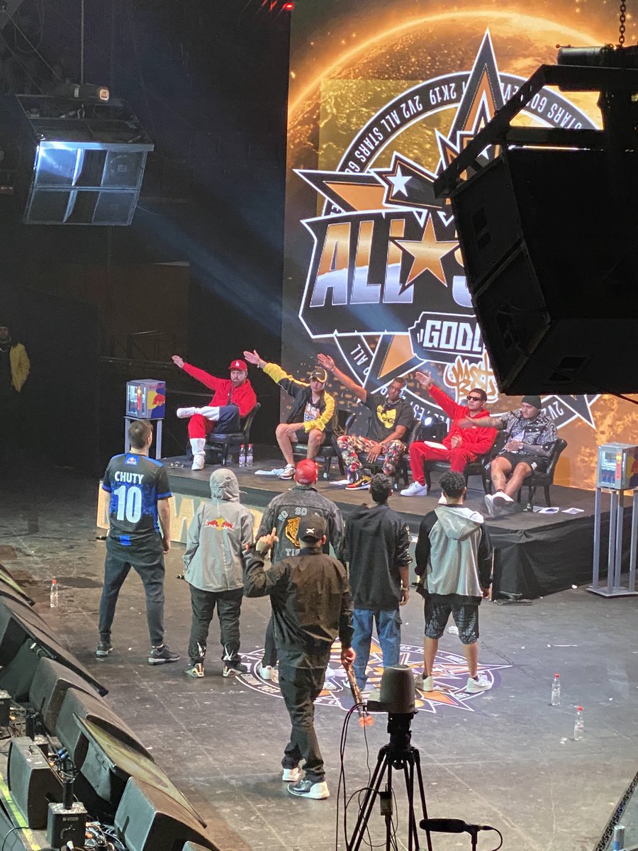 Chipi10_'s tweet photo. Chuty-Marithea le ganaron a Nitro-VallesT y se quedaron con el tercer lugar #GodLevel https://t.co/B27xwISuew
