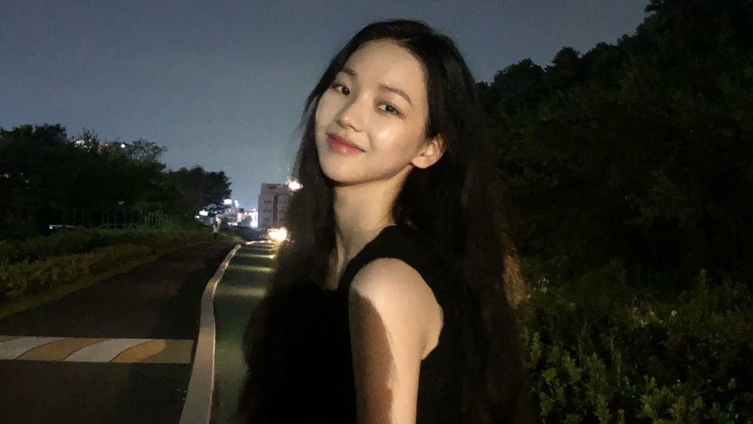 night dates with karina🖤🤍