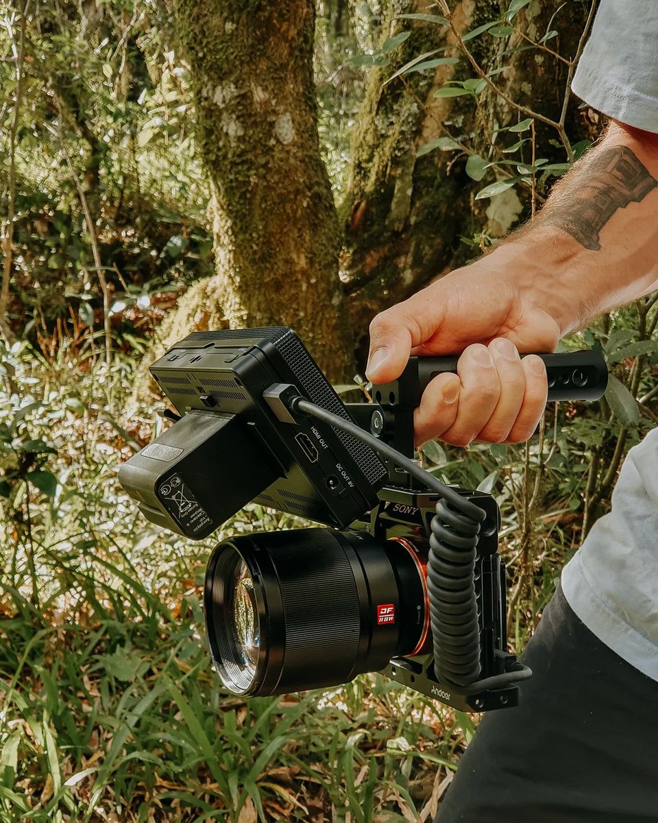 feelworldhd's tweet photo. Filming: A small journey to explore nature. #feelworldf6plus
Repost by @tulio.lahm
Learn more/order FEELWORLD products: https://t.co/YvVEhfjCyR
#feelworld #feelworldmonitor #feelworldf6plus #fieldmonitor #cameramonitor #videomonitor #cameraview #filmmaking #setlife #filmrig https://t.co/6kvbdH9cK6