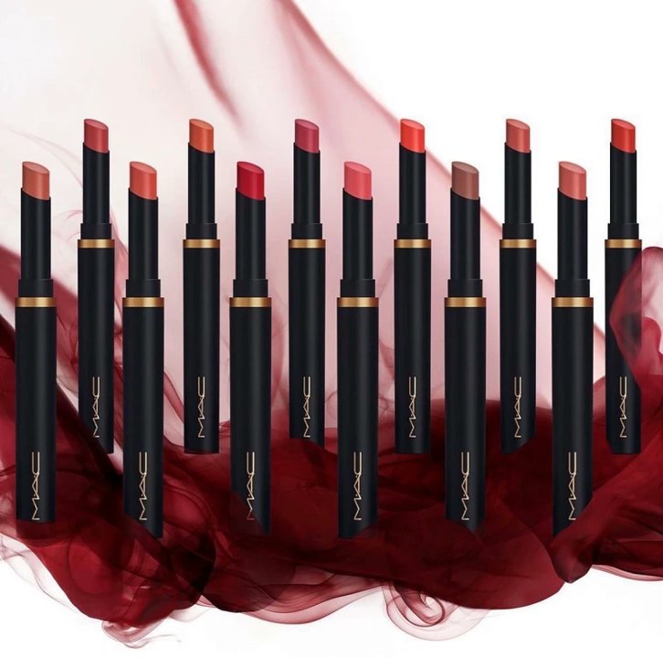 momonomonoda's tweet photo. 【新作コスメ】
#MACCosmetics
『#PowderKiss Velvet Blur Slim Stick』
スリムだから #リップ に色がのせやすそう😍
✅12色展開
📅ローンチは4月中とのこと🎶🤩
#海外コスメ
#コスメ好きさんと繋がりたい https://t.co/WP8EZ3jzKx