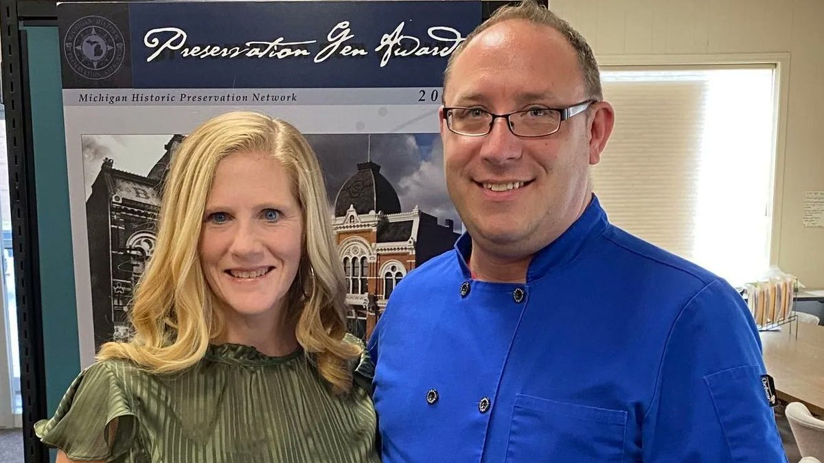 L_H_A_T's tweet image. Tibbits names Charlene and Mike Searing March Volunteers of the Month (Coldwater, MI) #TibbitsOperaHouse #historictheatres #historictheaters #historicoperahouses buff.ly/3umzg23