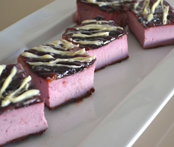 Foodiz Share on Twitter: "Purple Sweet Potato Cheesecake Bars #recipe ...