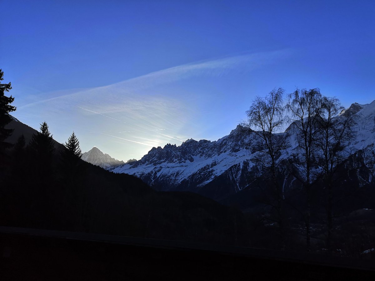 First Day at Les Houches Winter School on Fluorescent Markers. Lectures starting now with Agathe Espagne. Feels good (but still weird somehow) to be back at in person meetings!