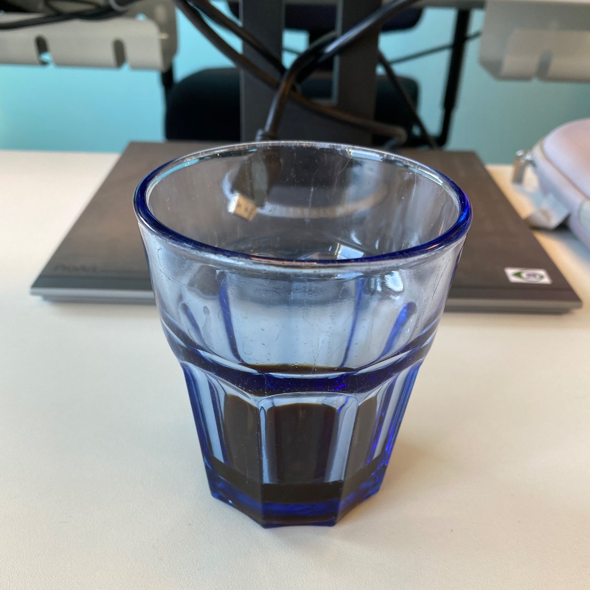appieschot's tweet photo. There we go, back to a normal day of work after #eppc22 https://t.co/kHl3dtn9P4