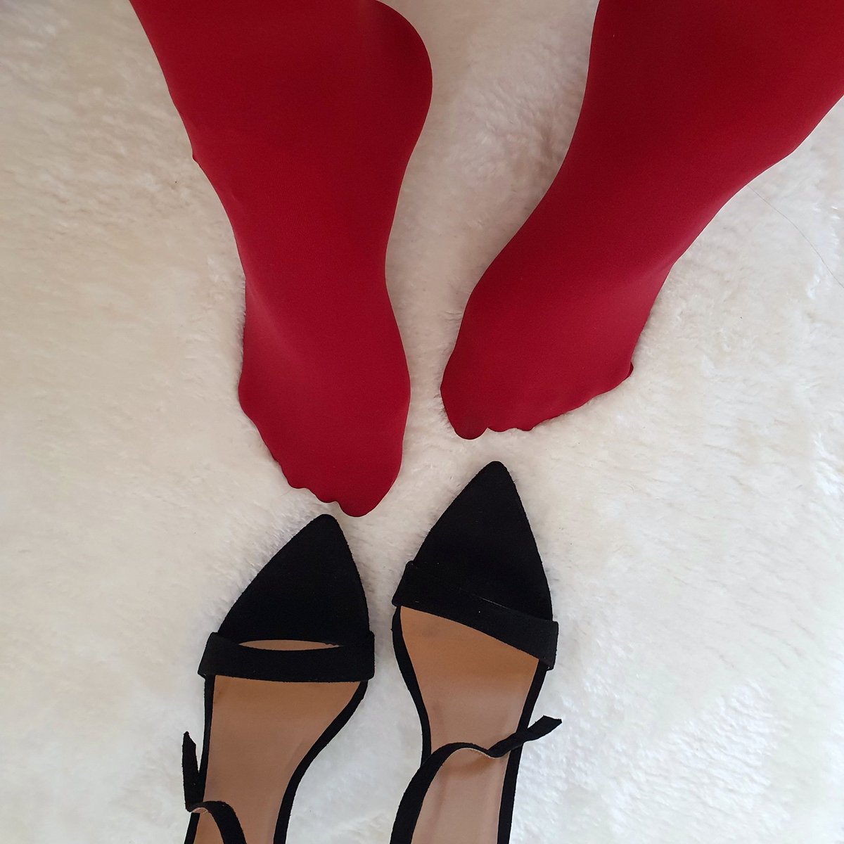BySoniPandax's tweet photo. 💥 New Colour Launch 💥 

🖤Ruby 50 Seamless Tights🖤  

Limited stock for a limited time! These babies are ready for you! 

🛍Shop Now: https://t.co/tttWMv5SRJ 

#bysonipandax #promolaunch #genderlesshosiery #shopsmall https://t.co/DHjzVYflCW