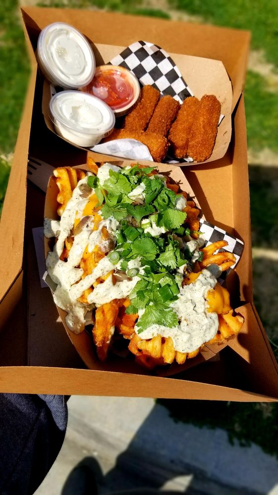 seanwestenberg's tweet photo. Can't mention the word "vegan" without showing some love to Planet Vegan. 

🔥🔥🔥

#OpenforBusiness #mkt60002022csub #csub https://t.co/miGni7I96l