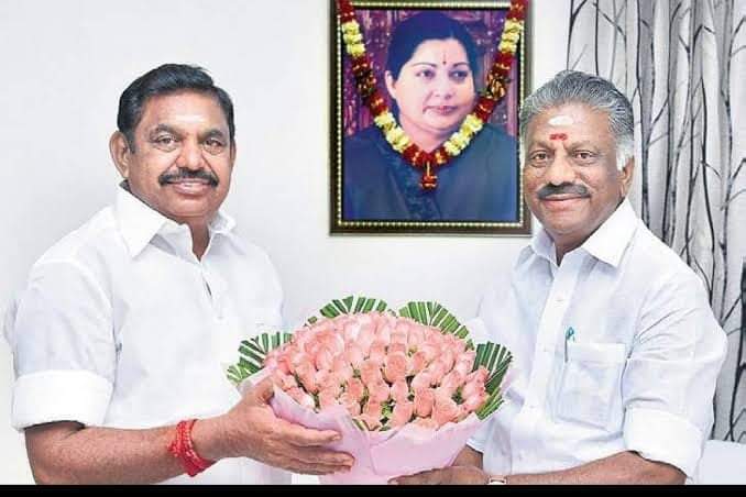 GowriSankarD_'s tweet photo. அம்புட்டு தான் இனி இவங்க தான் கட்சியின் தொண்டர்கள் கட்சியை வழி நடத்துவார்கள்
#EPS_OPS #அதிமுக #வெற்றிதீர்ப்பு https://t.co/aSS3FgtbmO