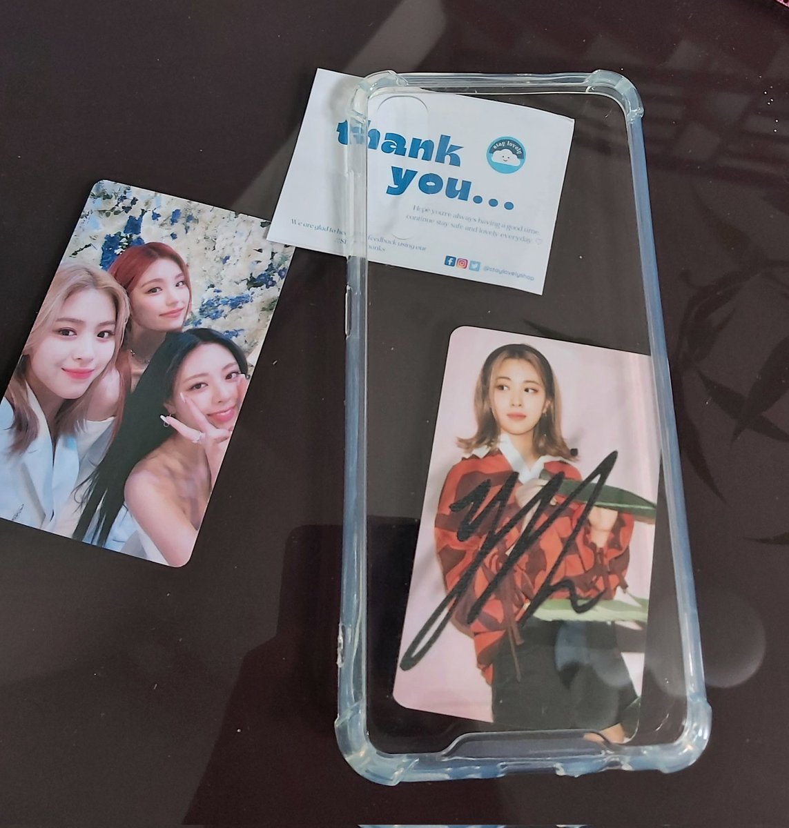 ryujibee's tweet photo. Hi @staylovelyshop, the case arrived safely and it is so pretty!! thank you much po, i'll purchase again next time ^^ #SLarigathanks https://t.co/VKY5Y8JcE8