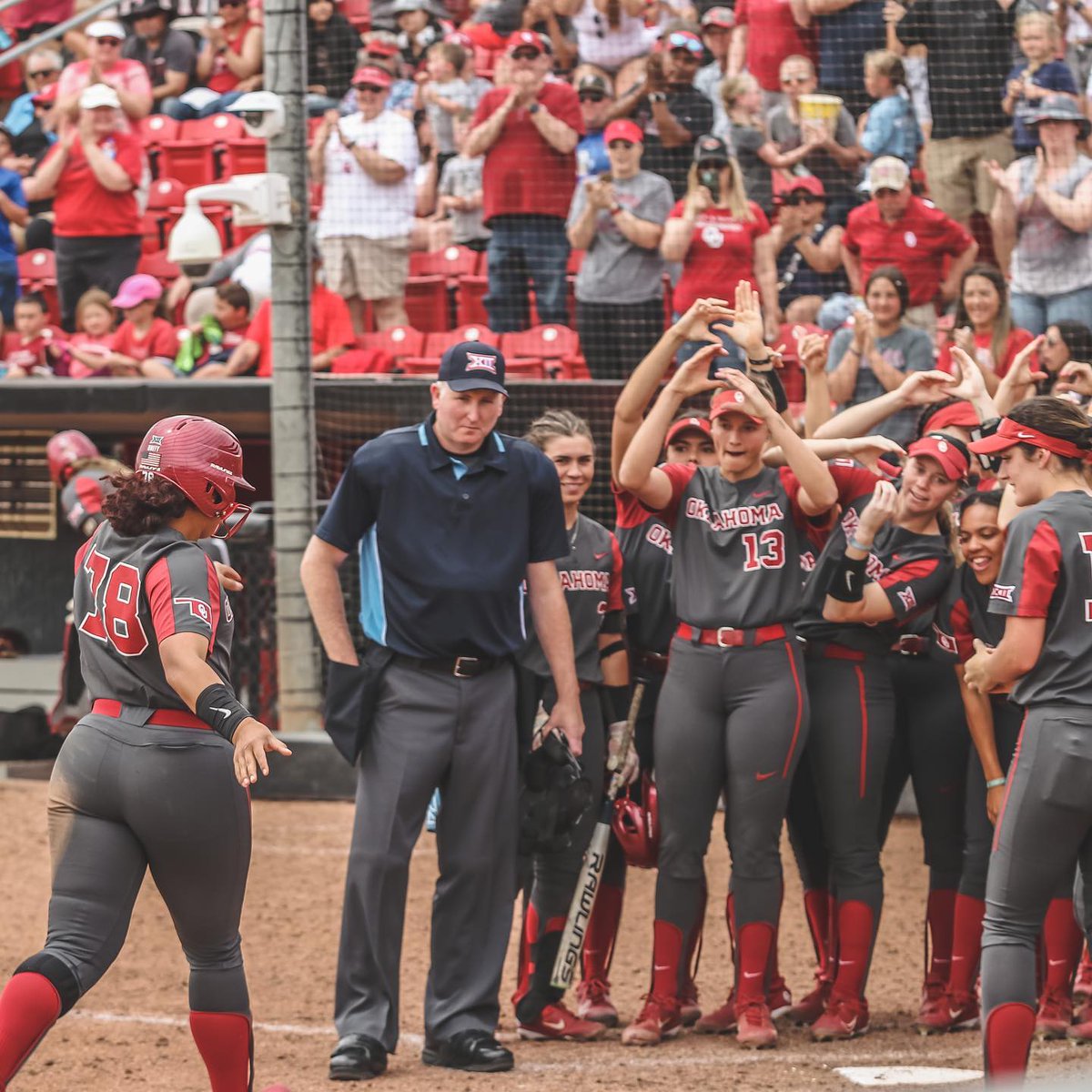 𝘼 𝙍𝙀𝘾𝙊𝙍𝘿 𝙎𝙀𝙏𝙏𝙄𝙉𝙂 𝙎𝙏𝘼𝙍𝙏 ‼️🥎

After today’s 21-0 win against Texas Tech, No. 1 Oklahoma sets the NCAA record for best start to a season at 36-0, surpassing UCLA's 23 year-old record (35-0). 

#NCAASoftball x 📸 <a href="/OU_Softball/">Oklahoma Softball</a>