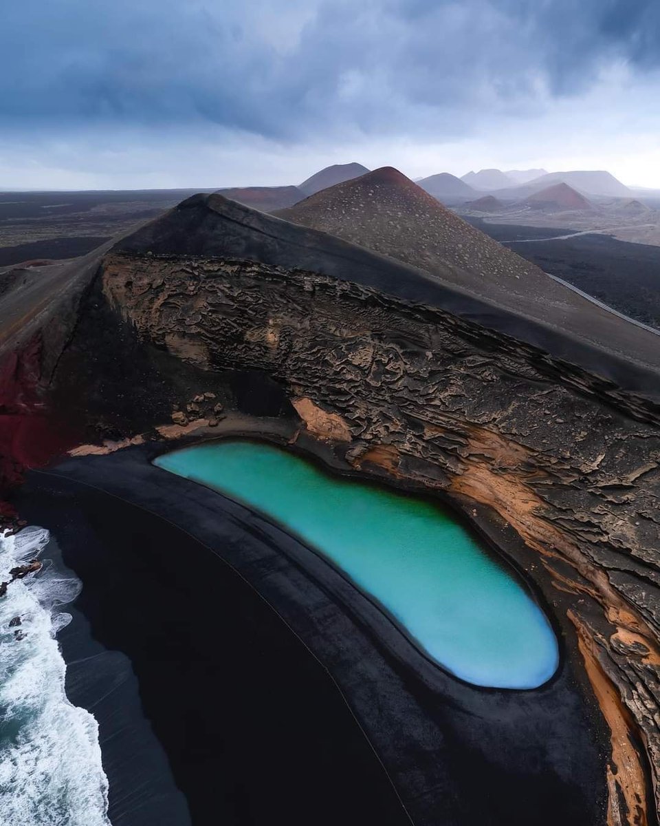 OfficialEarth_'s tweet photo. Lanzarote, Canarias, Spain 💙
📸 @cee_explorer

#Earth #Nature #HomePlanetEarth https://t.co/8CtVJ7rIuU