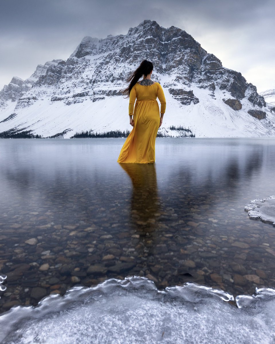 sarahlyndsay_'s tweet image. Gn Gn 💛📷

Same spot , different days.  Oh and a banana in one. The image on the right is available on @sloikaxyz 
Link up top 😁