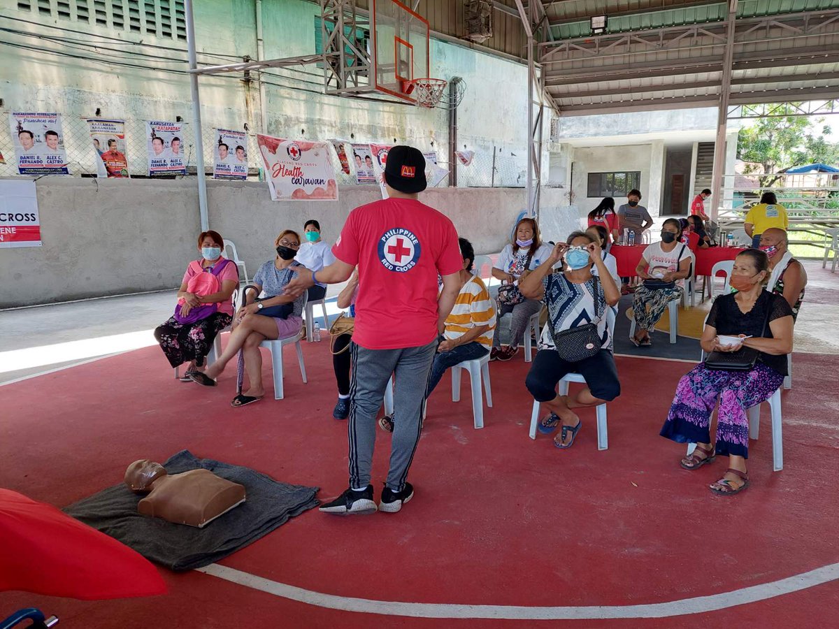 philredcross's tweet photo. Blood Donation, Hotmeals, Alagang Red Cross Health Kits Distribution, & MAAB/Merch.
In partnership w/ Mother Ricky Reyes at lokal na pamahalaan ng lugar, higit 60 na katao ang napagsilbihan ng #PRCHealthCaravan.
#AlwaysFirstAlwaysReadyAlwaysThere
#HopeBeginsWithTheRedCross https://t.co/CQBCEwSxV8