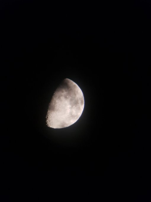 ?I looked through the telescope tonight and took a picture for you^-^
#trans #femboy #sissy #crossdresser