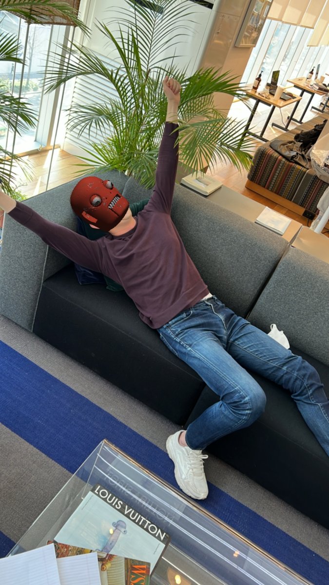 TheProjectURS's tweet photo. Hello, HIVE ๐ค
I thought spring was coming, but when I came to my senses, it feels like summer has come.๐๐
Everyday, a lot of work to do, but time flies so fast.
Is it side effects of NFT ??
#URSdailylife #URS #URSproject
#cryptoart #cryptoworld #cryptonews #ethereum #NFT https://t.co/o4Ek8PRbDG