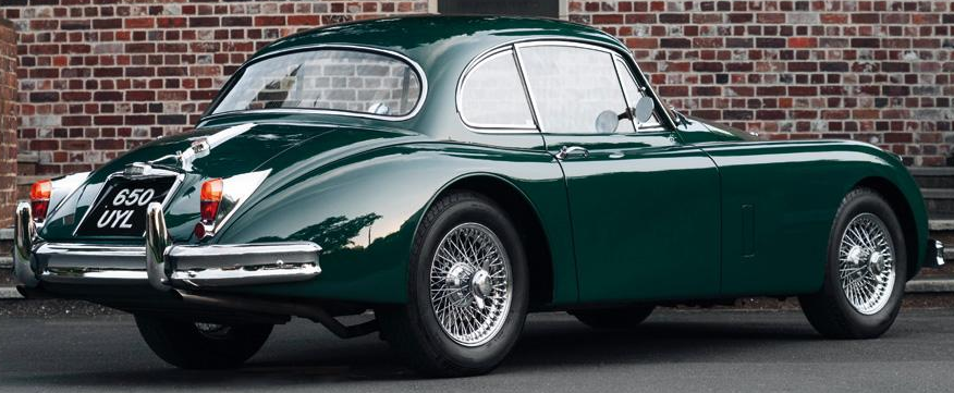 UltimativCars's tweet photo. #Webbs3CC
The #Jaguar #XK150S FHC/DHC (1958-60) was made in a total of 888 LHD/RHD-units: 606 3.4 S & 282 3.8 S.
This 1960 #RHD-XK 150 3.8 S (115 u.) is the 68th of 243 #FHC|s, came w/ its original #BritishRacingGreen/#BRG-paint & was sold at AUS$275k | $204,600 | 188.500 €. https://t.co/4mN7oaeGx1