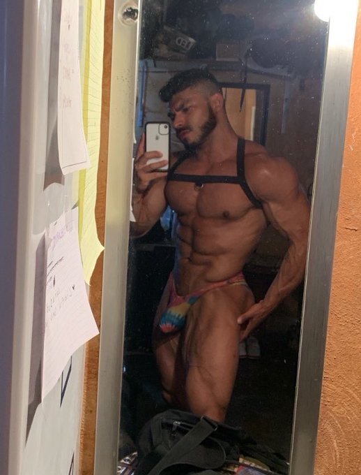 Watch Ottoniel Yañez's leaked NSFW photo on TwXstars