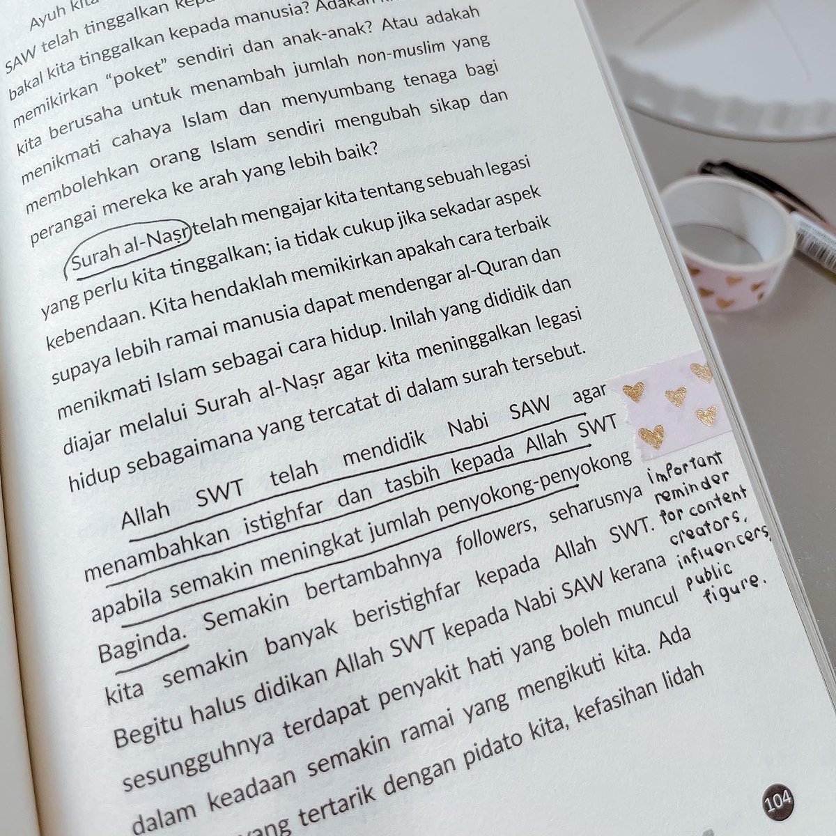 sajidareads's tweet photo. 7 peringatan buat pengguna social media dari buku ini.
#sajidaReads #bookTwitter https://t.co/ILFXIvc4b7