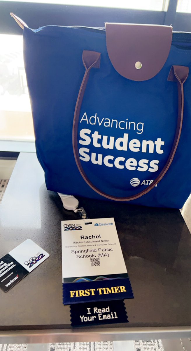 Rachel10589's tweet photo. #CoSN2022 #ready #newbie https://t.co/Hkjxr4iLv8