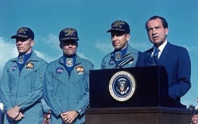 Cron_Silenzio's tweet photo. 11 aprile 1970 lancio dell’#Apollo_13, parte del programma Apollo. Doveva essere la terza missione a sbarcare sulla Luna dopo quelle di #Apollo_11 e #Apollo_12, ma è diventata celebre per il guasto che impedì l’allunaggio e rese difficoltoso il rientro sulla Terra. https://t.co/FrBoVeeIqV