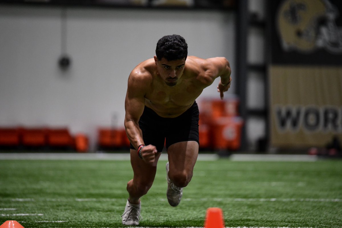 Ramoss32_era's tweet photo. Pro Day✅ https://t.co/xpDzD2DpUU