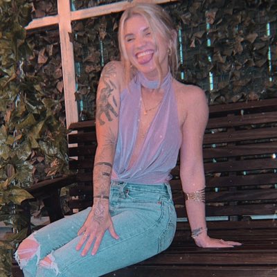 SheaSheally's tweet photo. #NewProfilePic 
4years later mommas back 😉 https://t.co/l60TlotT4W