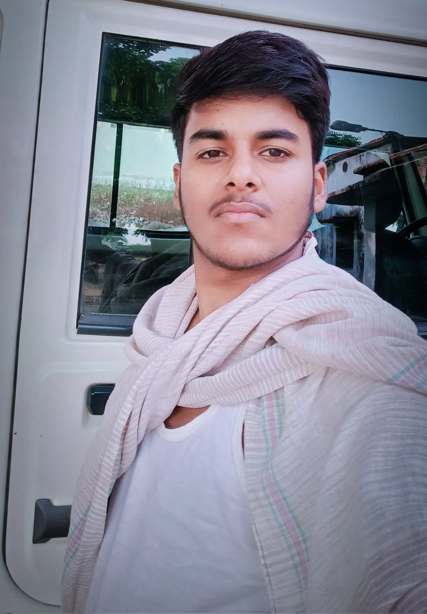 rahultechmind's tweet photo. Selfie With Car 🔥🔥 #rahultechnicalmind #selfie #selfiewithcar #car #pic #rahulshahup #youtubers #subscribers https://t.co/FOxxsxJ8Xm