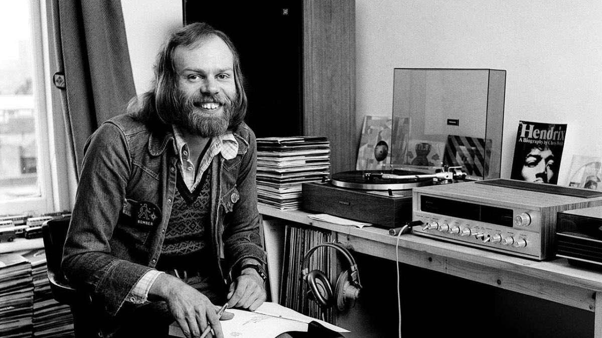 Happy birthday Bob Harris  76 today 
