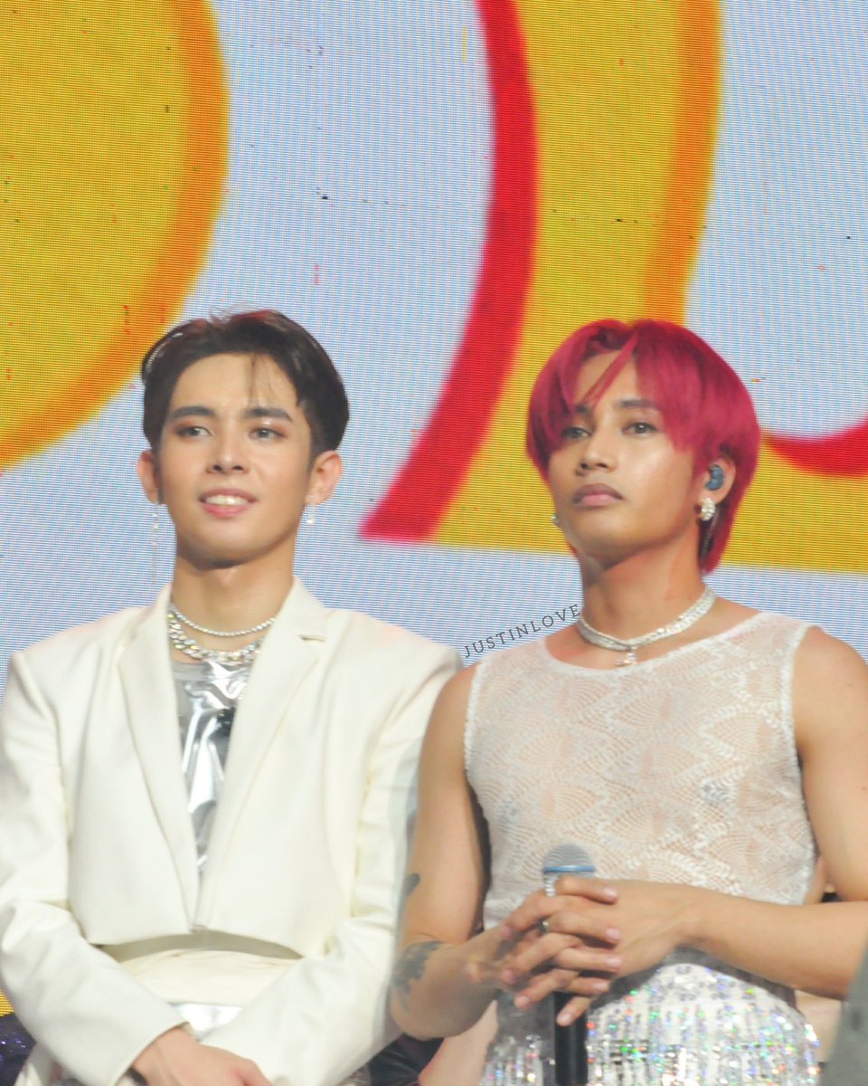 justinlove7798's tweet photo. 220410 SB19 @ PPOP CON

Tingin mo ft. KENTIN

SB19 BACK IN THE BIG DOME
#SB19at2022PPOPCON #PPOPRise #2022PPOPCON @keun16308352 https://t.co/QCEBXTAolM