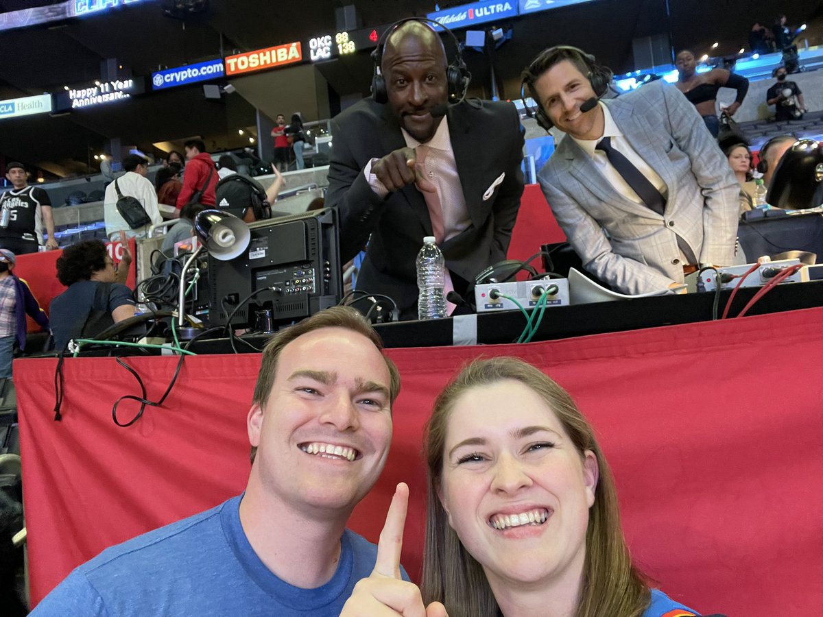 18anniee's tweet photo. Got blown out by 50… but we got a selfie with the Thunder legends @Exhoopsmc Michael Cage and Chris Fisher so it’s all good now. Fun way to end the NBA’s 75th season. #ThunderUp #okcatlac https://t.co/gfgrLL7qun
