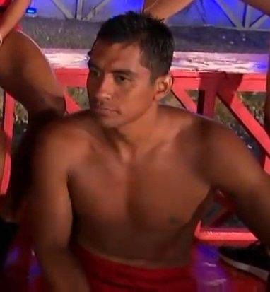 snowsoopink's tweet image. Mati viendo que a la única boda que la van a invitar será la de Eve con su novio:

#BatallaDeEliminación