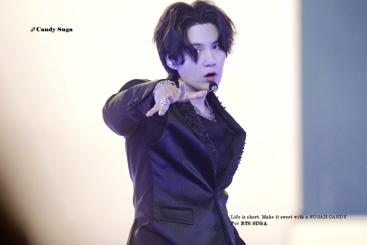 ช่วยด้วย แมวกิดุอ่ะ งื้ออออออ😼😼😼😼 
#หนูพินผู้คลั่งรักมินยุนกิ 💜
#SUGA #BTS <a href="/BTS_twt/">방탄소년단</a>
.
.
Cr.pic <a href="/candySUGA309/">🍭 CANDY SUGA | 캔디슈가 🍭</a> Thanks 🙏🏻