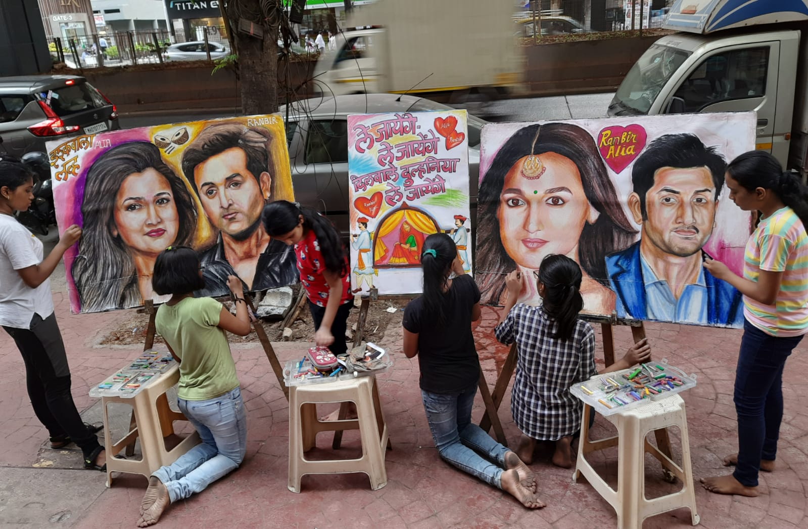 Ranbir Kapoor Daily on Twitter "Students of Gurukul Art College