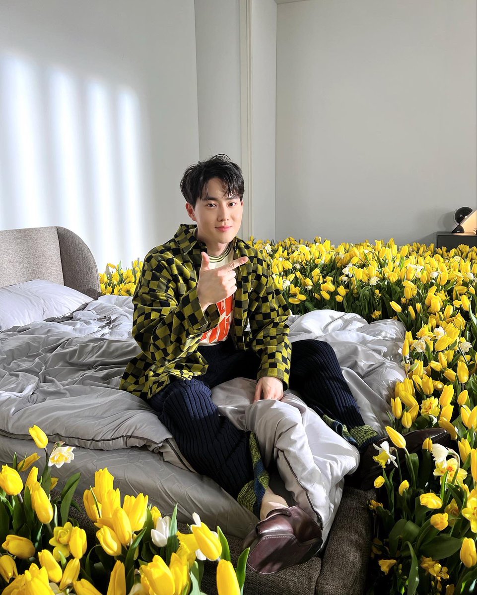 NenaNena690000's tweet photo. @weareoneEXO Our sunshine 

#Suho #수호 
#SUHO_GreySuit #GreySuit https://t.co/t62M3AxNL0