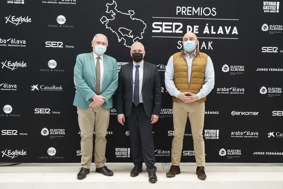 vallesalado's tweet photo. El @vallesalado estuvo representado por su gerente Pablo de Oraá en los Premios SER de Álava 2022, que reconocen públicamente a personas, empresas o instituciones de #Álava, que resulten excepcionalmente buenas. @Basquetour_eus #DanielSolana
@SERVitoria #JoséLuisMartín https://t.co/sMMALGZVxx