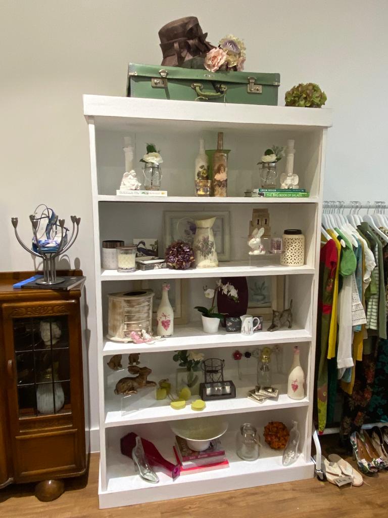 prospecthospice's tweet photo. If you're heading to Swindon Designer Outlet today then make sure you take a look round our new pop up shop that opens at 10am. We'll be open for the next two weeks (excluding Easter Sunday) and have a range of high quality pre-loved good ready and waiting for you. https://t.co/Nl4J2Ybmck