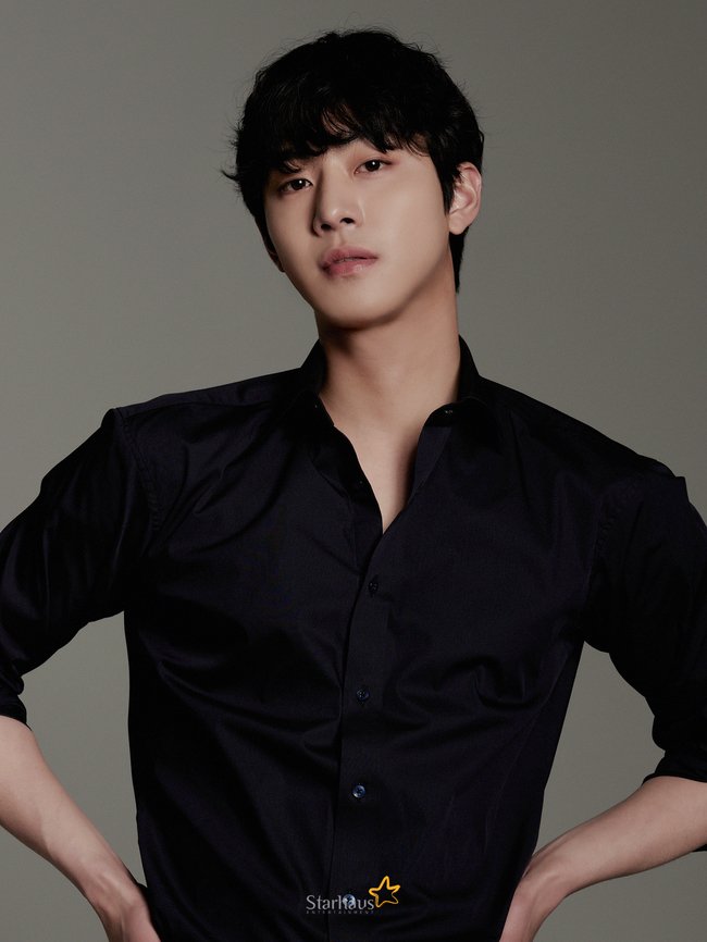 misshatae's tweet photo. ahn hyoseop for business proposal interview 😭💕 https://t.co/P2rDcc3jdJ